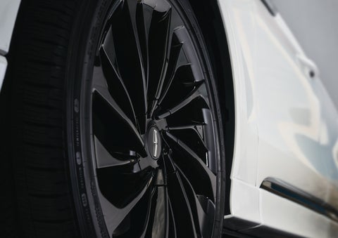The wheel of the available Jet Appearance package is shown | Baldwin Lincoln in Covington LA