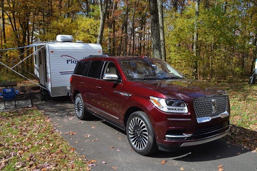 What can you tow with a Lincoln Navigator?