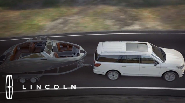 What can you tow with a Lincoln Nvigator?
