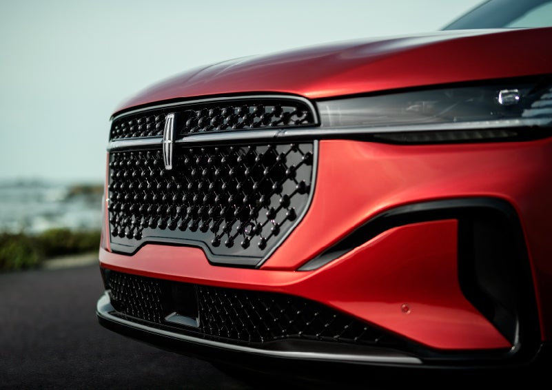 The sleek grille of a 2024 Lincoln Nautilus® SUV with the available Jet Appearance Package makes a bold statement. | Baldwin Lincoln in Covington LA